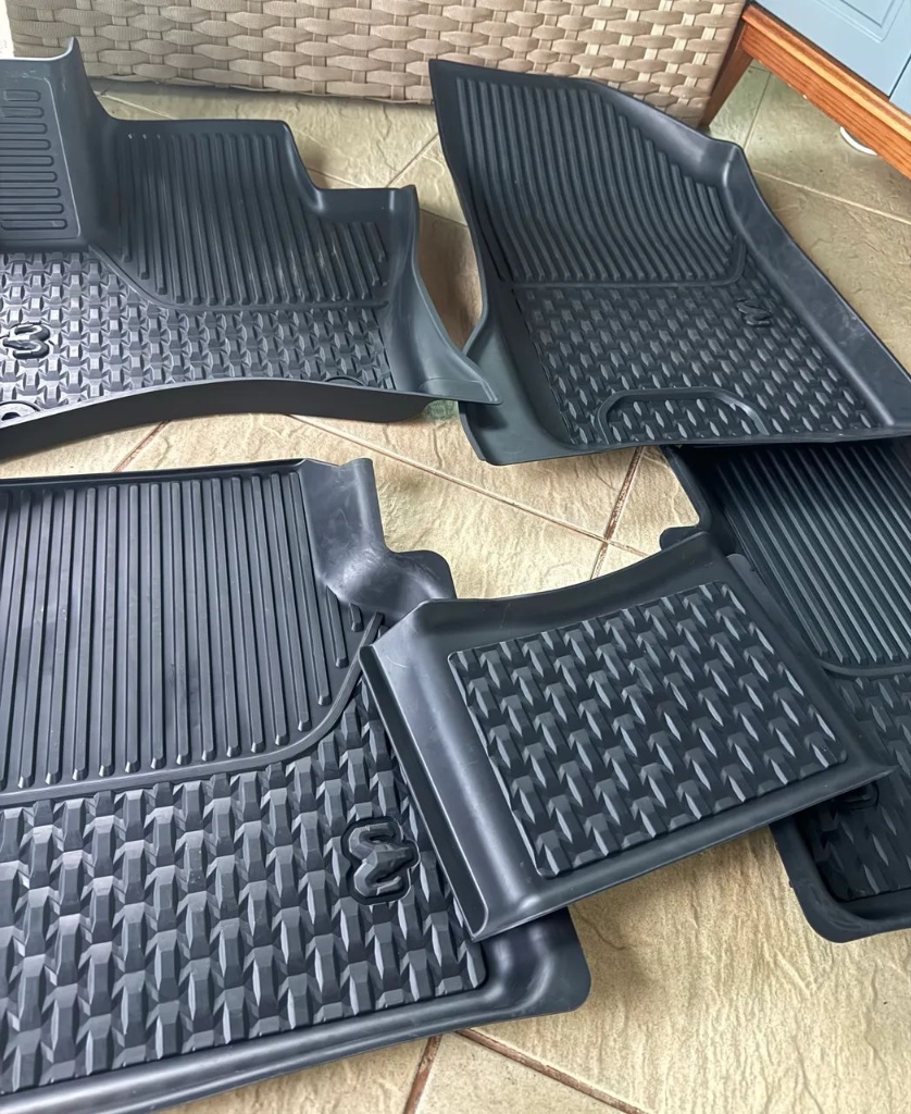 Detalhe do acabamento premium do Tapete Bandeja 3D